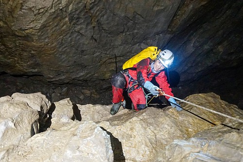 Partie Wawelskie - Jaskinia Czarna