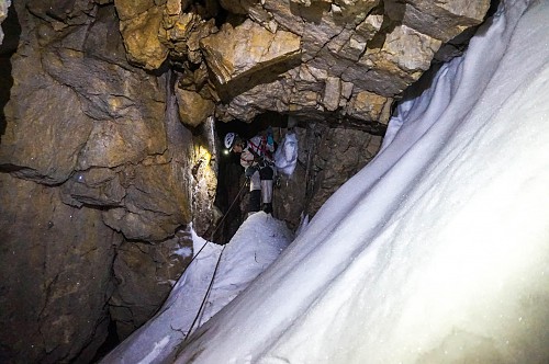 Jaskinia Śnieżna