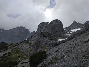 Widoki pomiędzy schroniskiem a dolną stacją kolejki