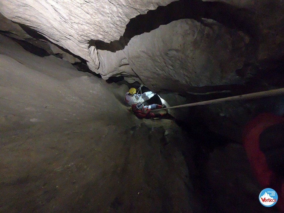 Otwór północny Jaskini Czarnej