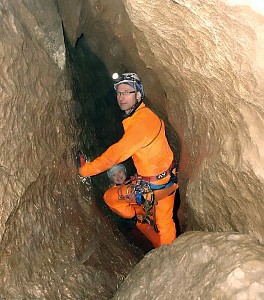 Jask. Miętusia - nad syfonem w Wielkich Kominach